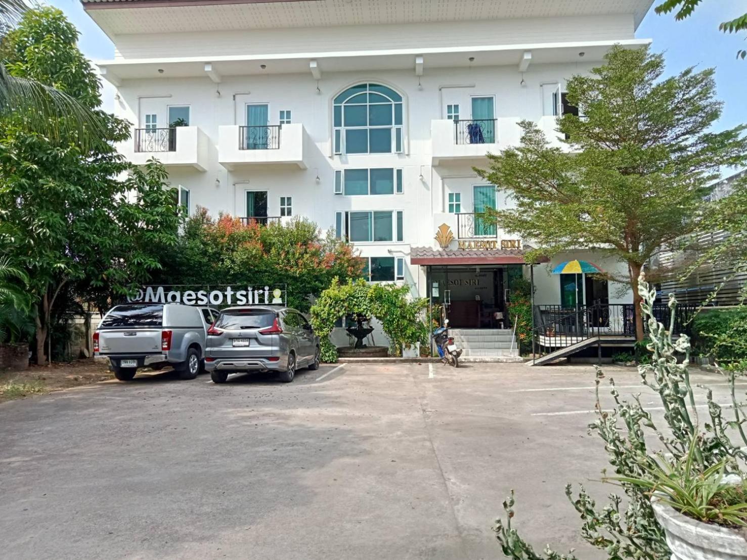 Maesot Siri Hotell Mae Sot Exteriör bild