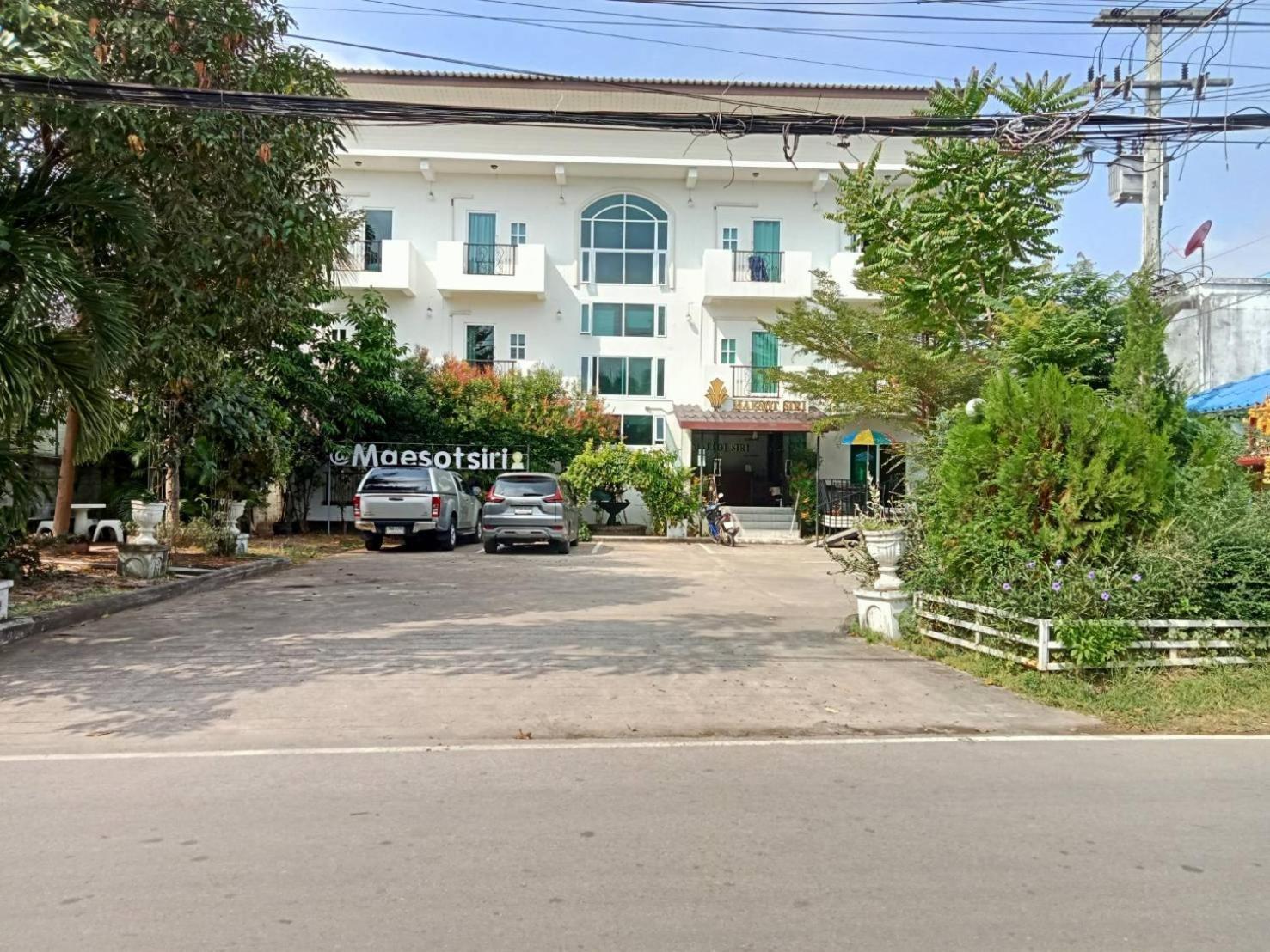 Maesot Siri Hotell Mae Sot Exteriör bild