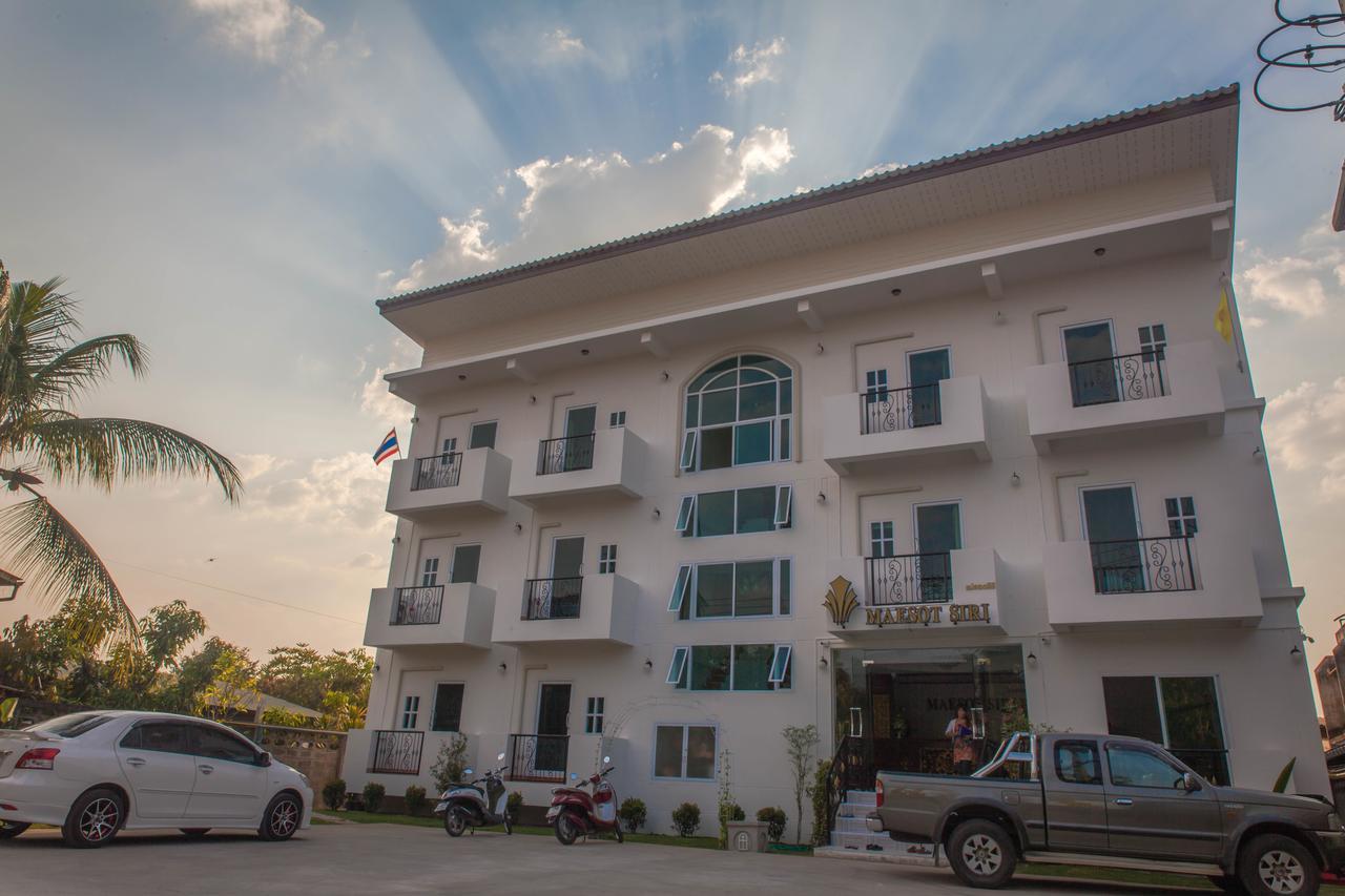 Maesot Siri Hotell Mae Sot Exteriör bild