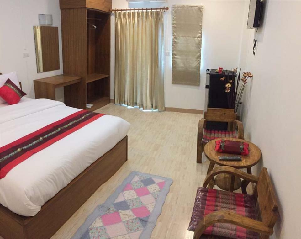 Maesot Siri Hotell Mae Sot Exteriör bild